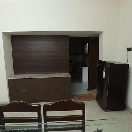 Happyhomes Porur -Near Rmz Software Park-Commerzone-Dlf It Sez Park -L&T Chennai Exterior foto