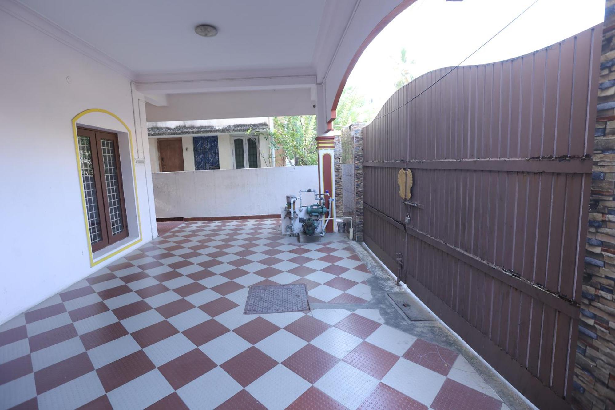 Happyhomes Porur -Near Rmz Software Park-Commerzone-Dlf It Sez Park -L&T Chennai Exterior foto